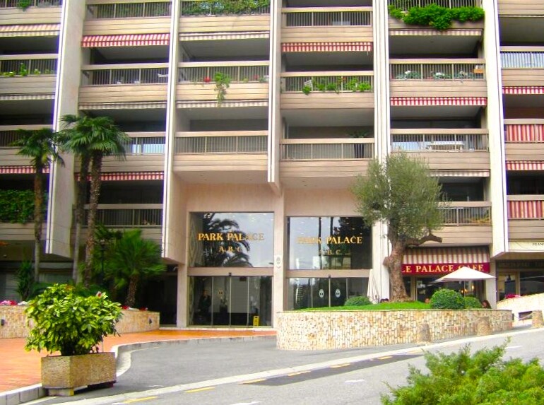 CONTRATTO di NUDA PROPRIETA' - LE PARK PALACE - Impasse de la Fontaine