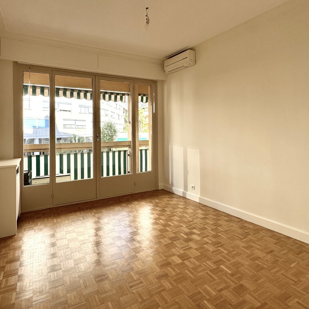 La Rousse - Le Calypso - Grande opportunità con alto potenziale – 3 stanze luminose da ristrutturare - Prezzo / m²