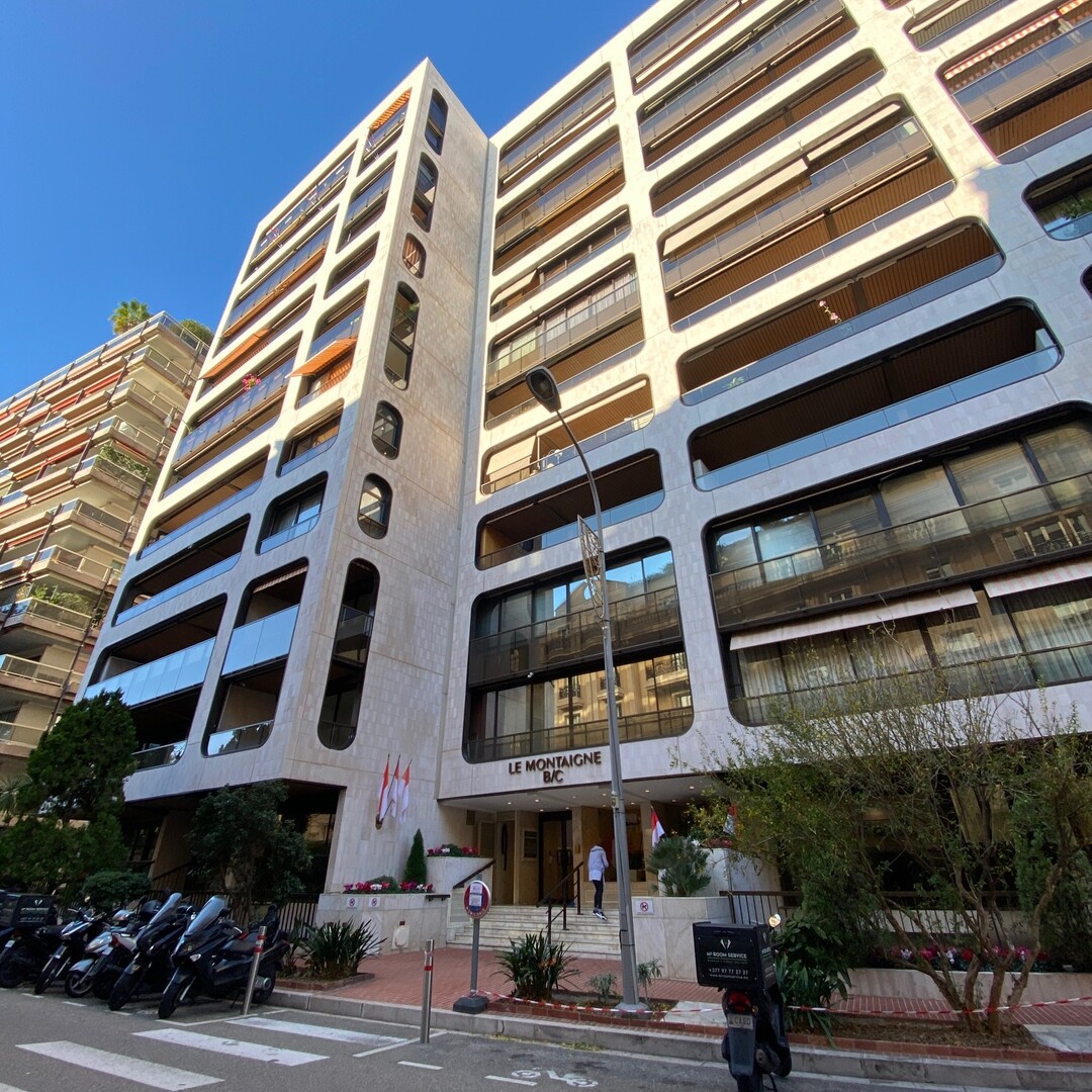 ESCLUSIVA - PARCHEGGIO - MONTAIGNE B/C