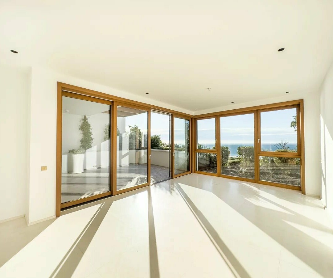 L'Exotique - Spazioso appartamento con 3 stanze e vista sul mare