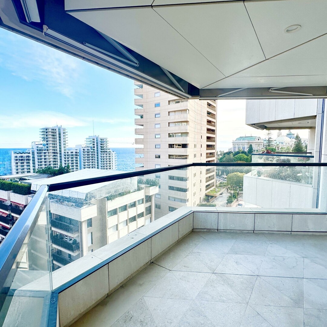 Ampio Appartamento di 5 Vani | Carré d'Or