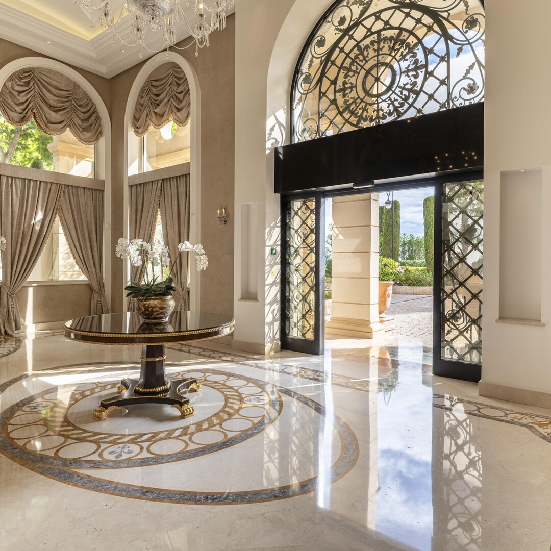 Splendido appartamento | 4-5 camere da letto | Finiture di lusso | Vista panoramica a 360°