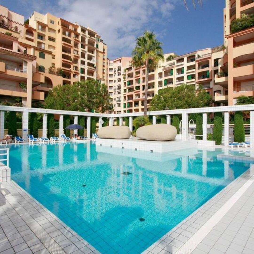 Lussuoso e ampio appartamento in un ambiente tranquillo e immerso nel verde