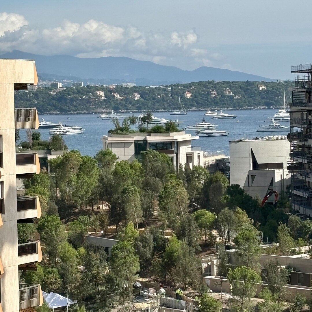 SUPERBE 3 PIECES CARRE D'OR.