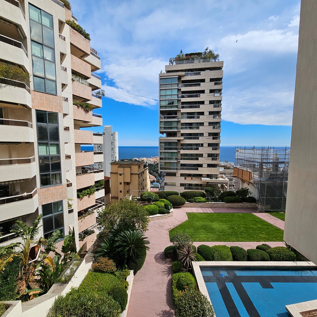 BELLISSIMO APPARTAMENTO GIARDINO ESOTICO