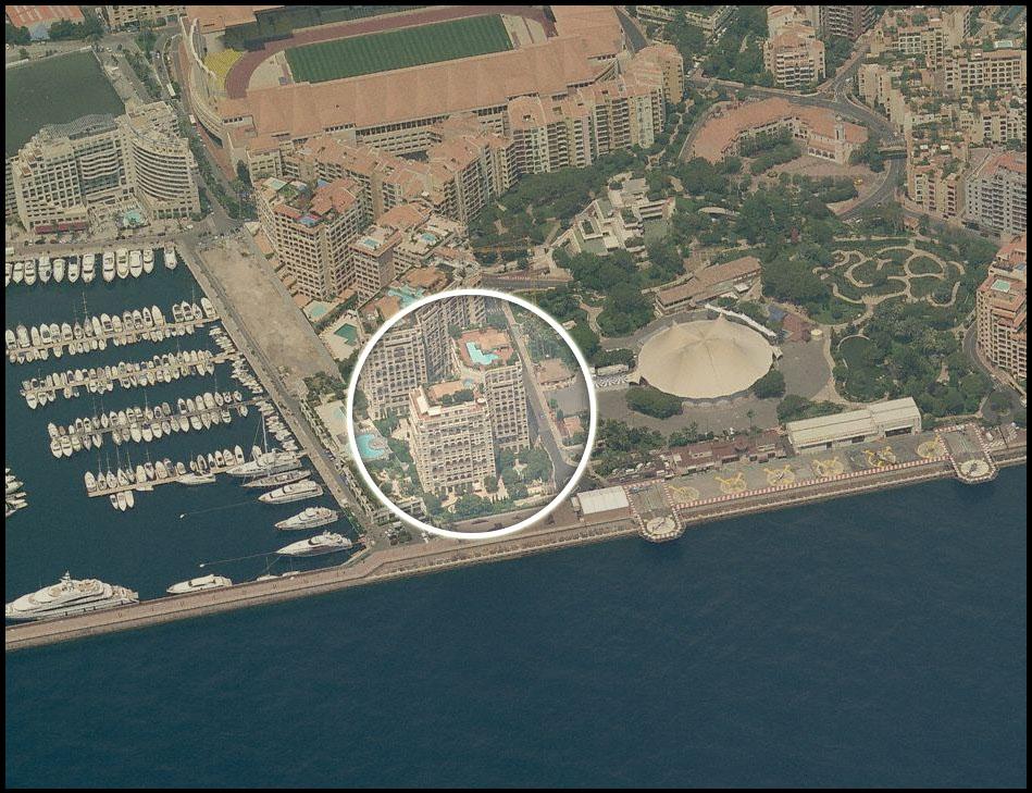 Sole Agent – High-end renovated luxury apartment with sea view